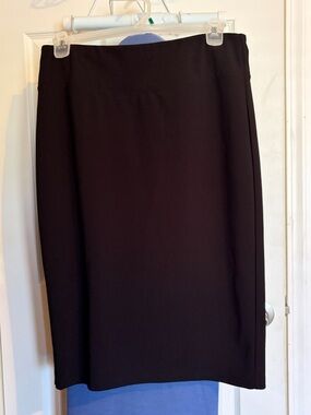 Women's Black Pencil Skirt - Sleek Professional Style